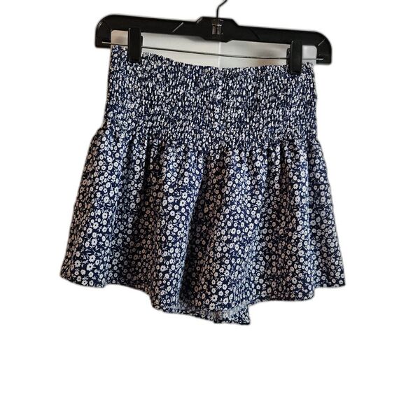 Flowy High-Waisted Shorts by Shein - Size M (6) - Picture 1 of 6